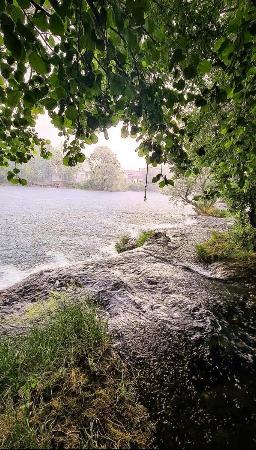 Holiday Home Waterfall View Bihać Kültér fotó