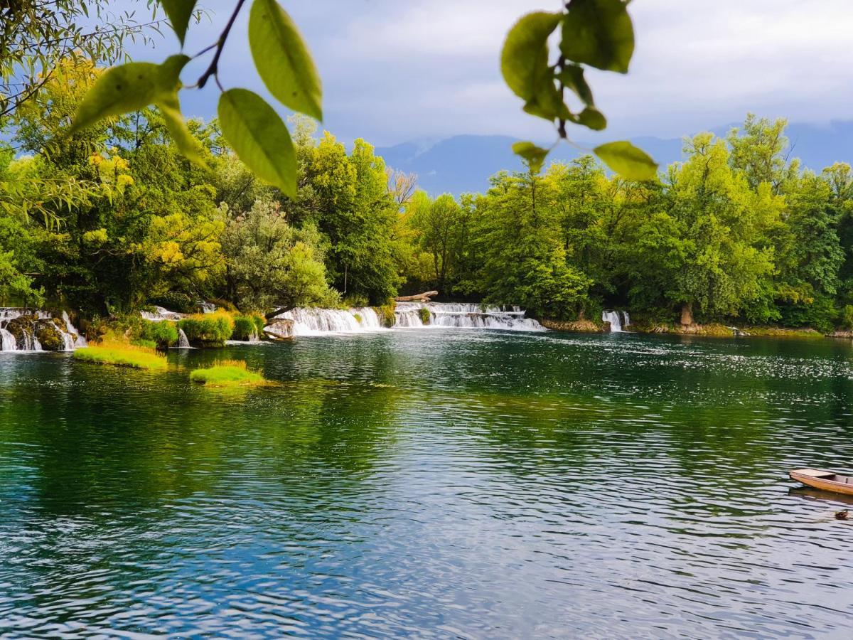 Holiday Home Waterfall View Bihać Kültér fotó